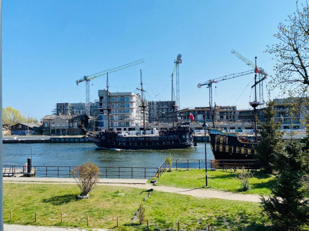 Apartamenty S&S Chlebova Gdansk Z Widokiem Na Rzeke Motlawe, Stare Miasto Ngoại thất bức ảnh