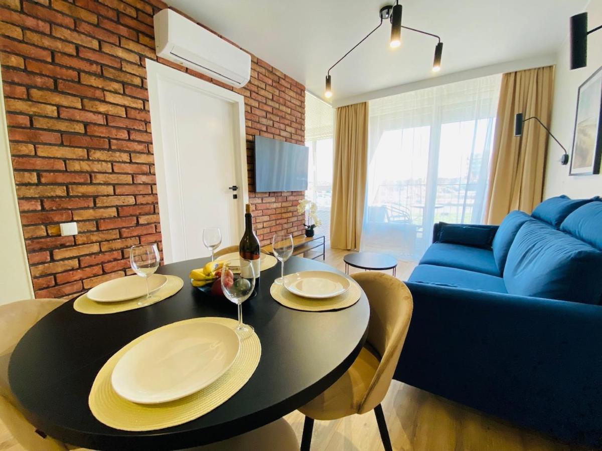 Apartamenty S&S Chlebova Gdansk Z Widokiem Na Rzeke Motlawe, Stare Miasto Ngoại thất bức ảnh