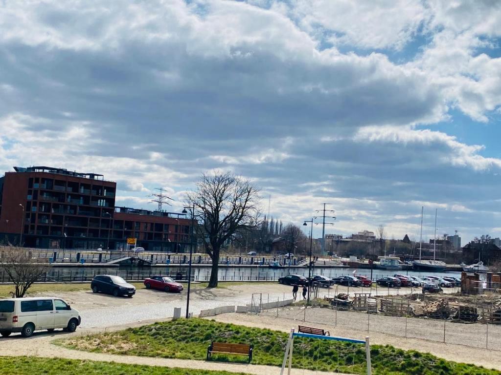 Apartamenty S&S Chlebova Gdansk Z Widokiem Na Rzeke Motlawe, Stare Miasto Ngoại thất bức ảnh