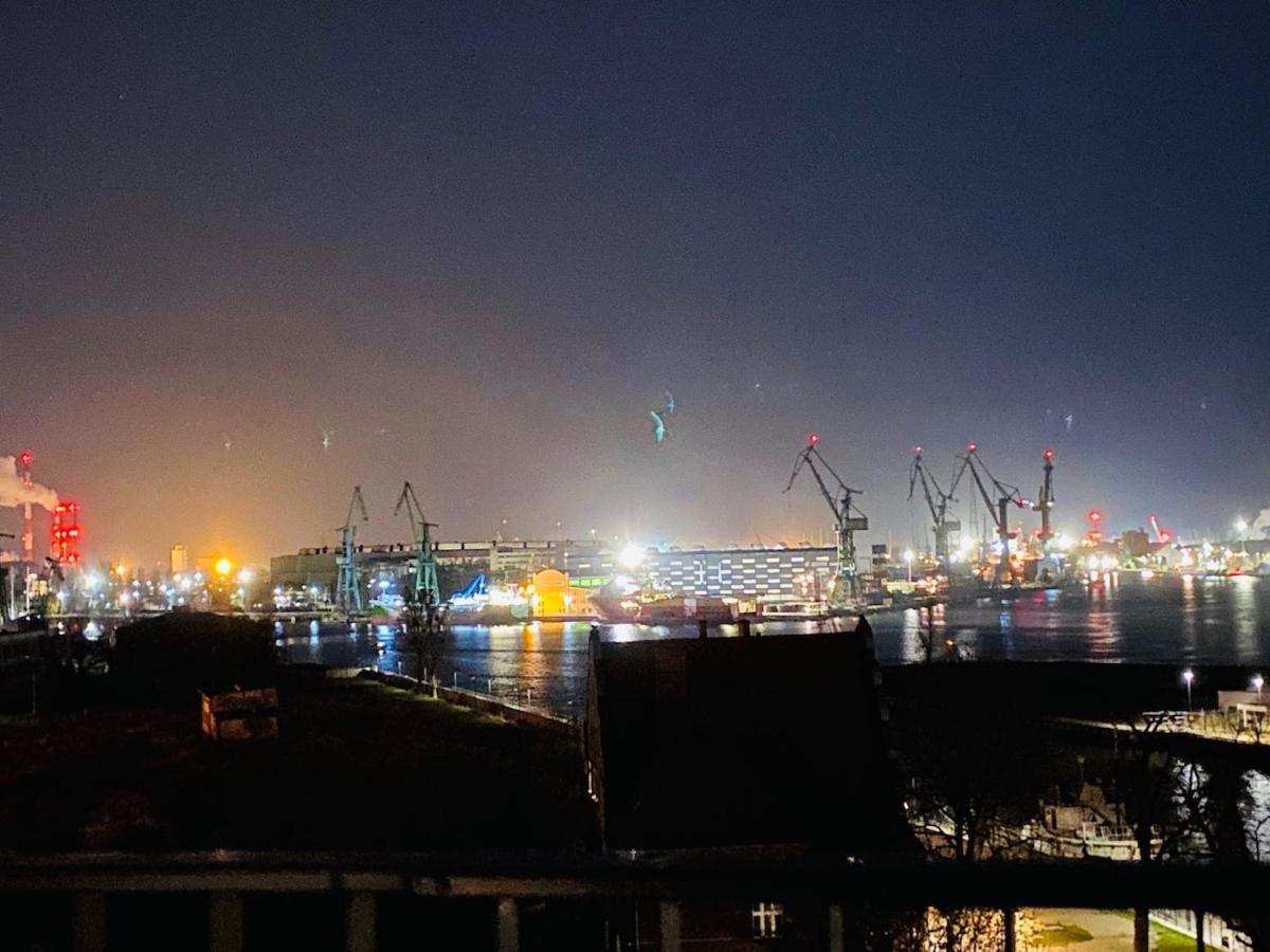 Apartamenty S&S Chlebova Gdansk Z Widokiem Na Rzeke Motlawe, Stare Miasto Ngoại thất bức ảnh