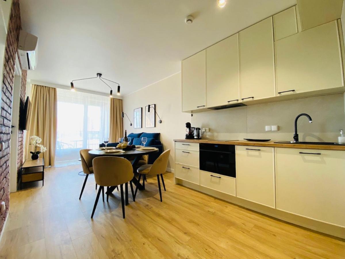 Apartamenty S&S Chlebova Gdansk Z Widokiem Na Rzeke Motlawe, Stare Miasto Ngoại thất bức ảnh